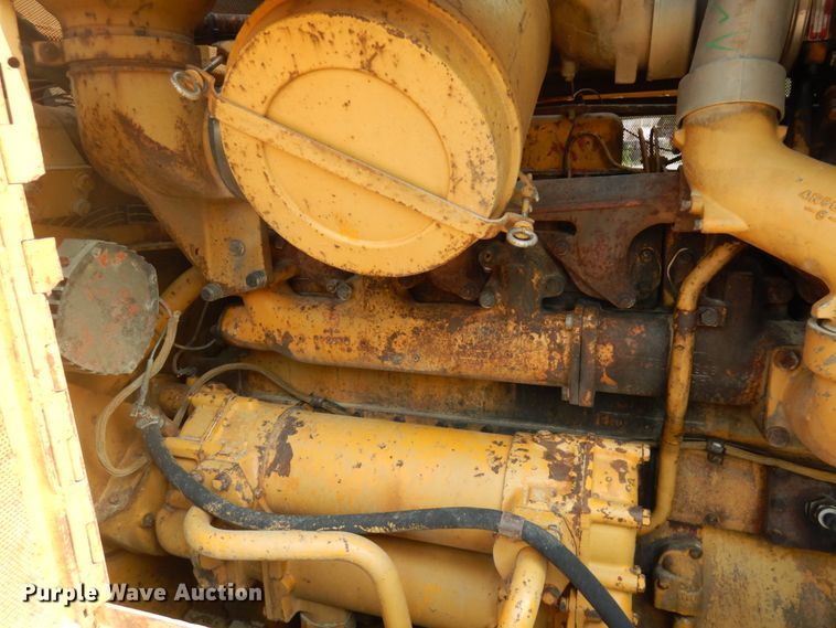 image for item IL9927 1976 Caterpillar D8K  dozer