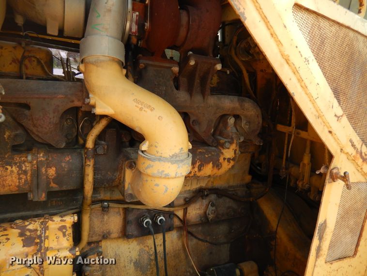 image for item IL9927 1976 Caterpillar D8K  dozer