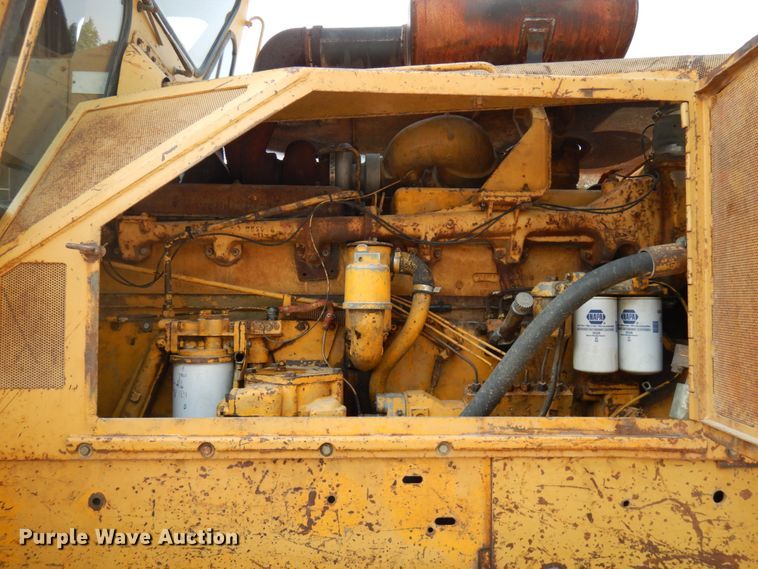 image for item IL9927 1976 Caterpillar D8K  dozer