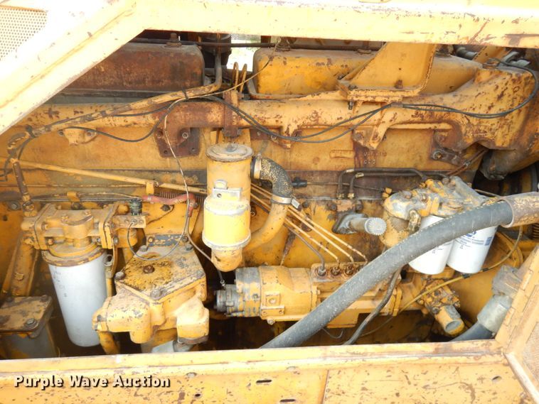 image for item IL9927 1976 Caterpillar D8K  dozer
