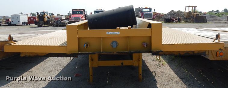 image for item IL9953 2000 Talbert GT3T-30  tilt deck equipment trailer