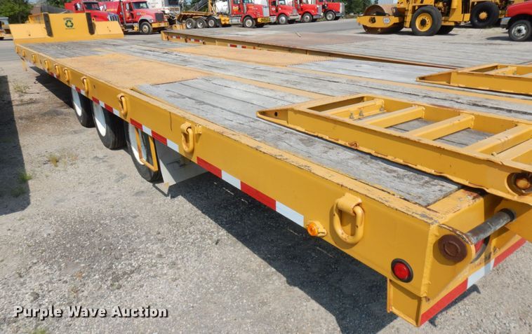 image for item IL9953 2000 Talbert GT3T-30  tilt deck equipment trailer