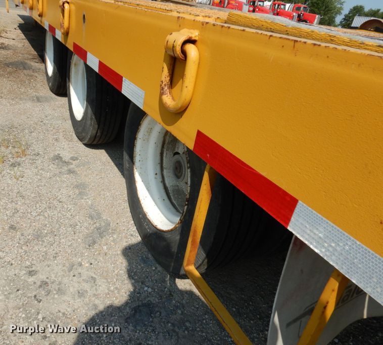 image for item IL9953 2000 Talbert GT3T-30  tilt deck equipment trailer