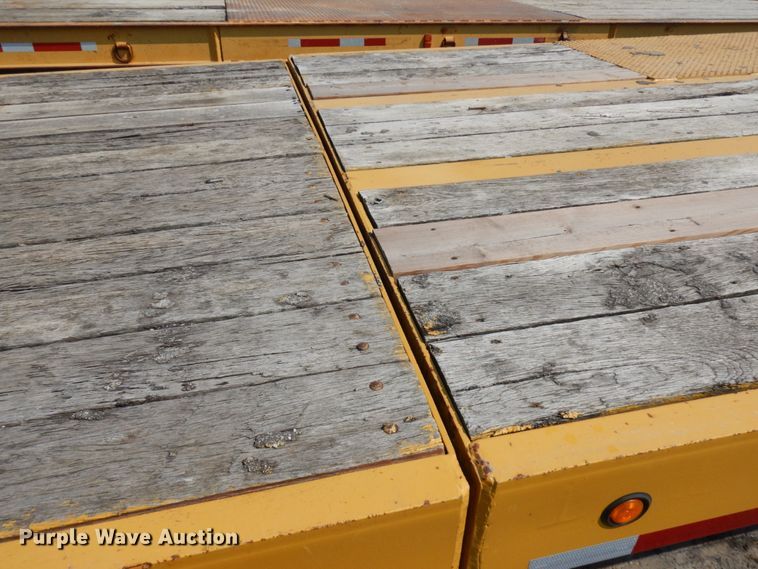 image for item IL9953 2000 Talbert GT3T-30  tilt deck equipment trailer