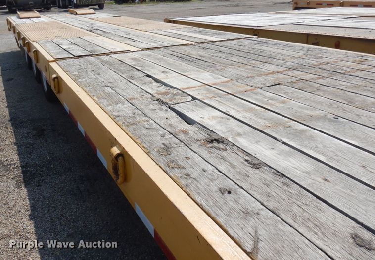 image for item IL9953 2000 Talbert GT3T-30  tilt deck equipment trailer