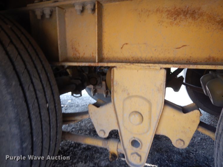 image for item IL9953 2000 Talbert GT3T-30  tilt deck equipment trailer