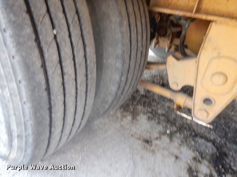 image for item IL9953 2000 Talbert GT3T-30  tilt deck equipment trailer