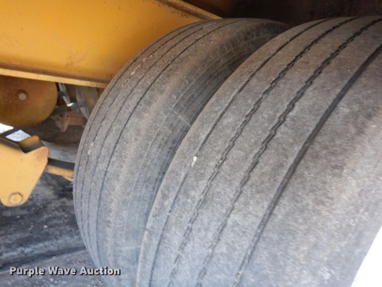 image for item IL9953 2000 Talbert GT3T-30  tilt deck equipment trailer