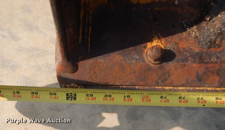 image for item IN9497 2014 John Deere 210K  landscape tractor