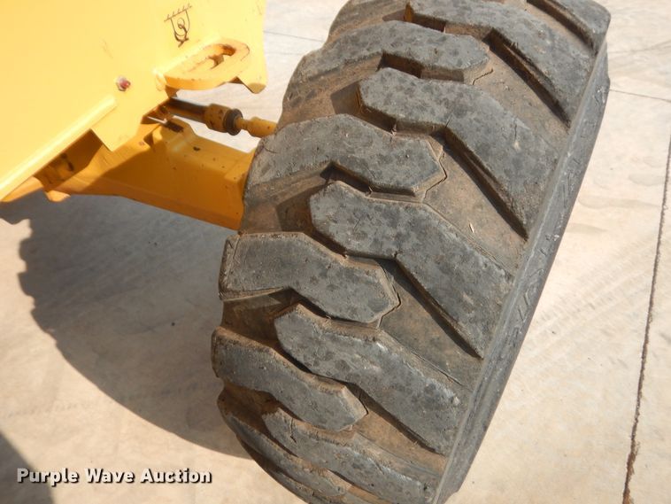 image for item IN9497 2014 John Deere 210K  landscape tractor