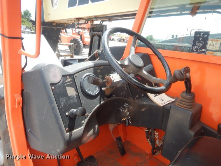 image for item IN9504 2015 JLG G10-43A  telehandler