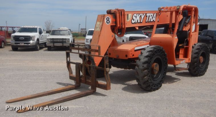 image for item IN9505 2005 SkyTrack 8042  telehandler