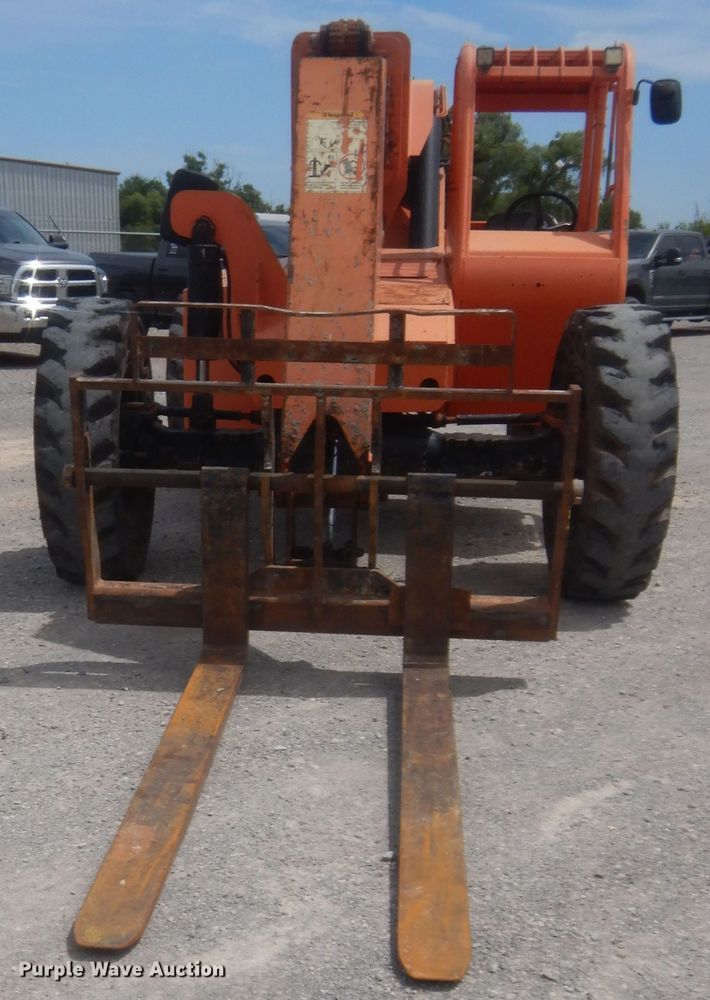 image for item IN9505 2005 SkyTrack 8042  telehandler