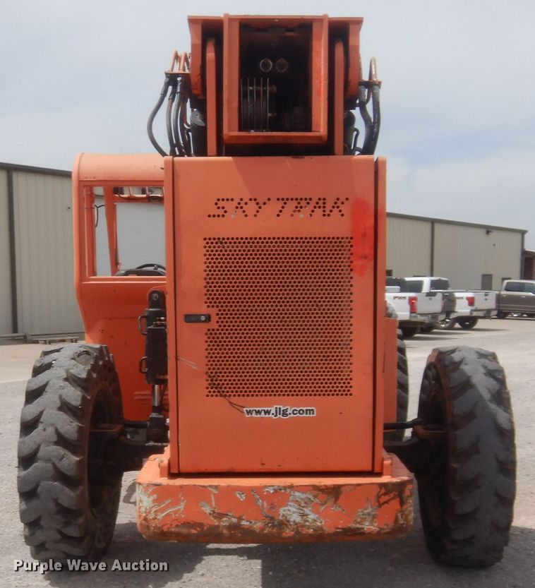 image for item IN9505 2005 SkyTrack 8042  telehandler