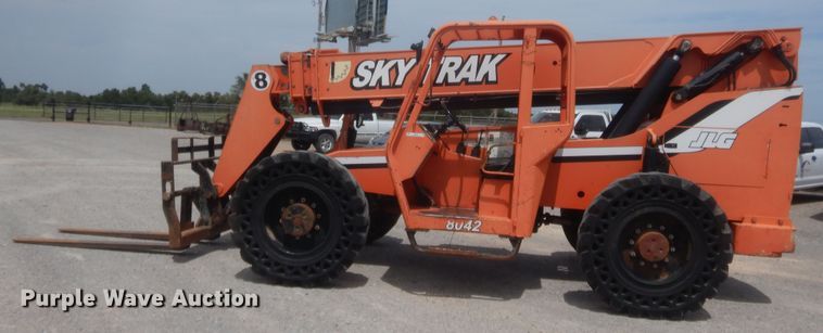 image for item IN9505 2005 SkyTrack 8042  telehandler