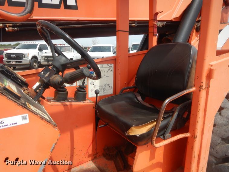 image for item IN9505 2005 SkyTrack 8042  telehandler