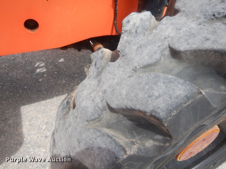 image for item IN9505 2005 SkyTrack 8042  telehandler