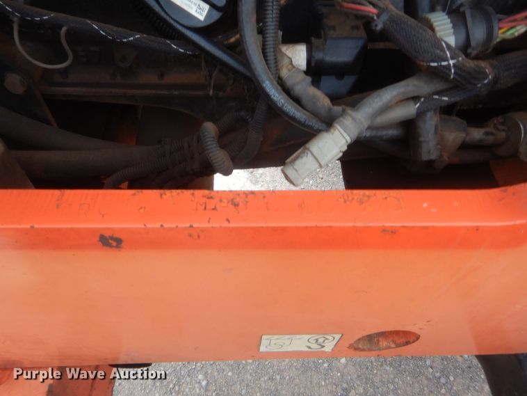 image for item IN9505 2005 SkyTrack 8042  telehandler