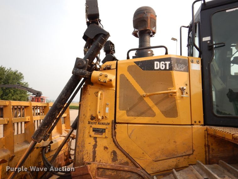 image for item IN9805 2013 Caterpillar D6T LGP  dozer