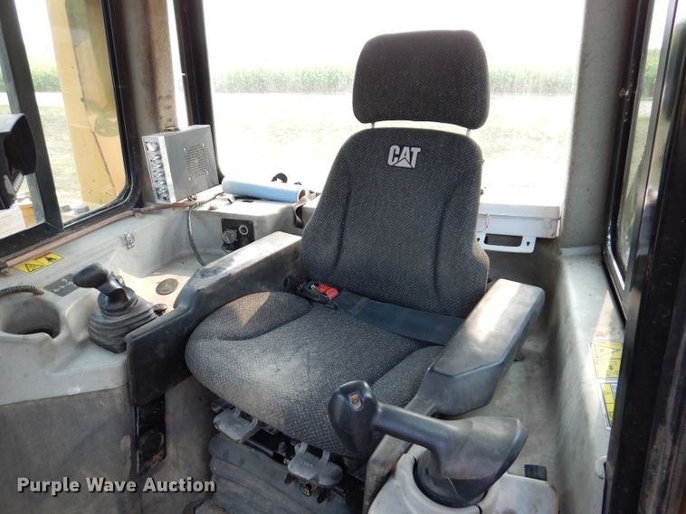 image for item IN9805 2013 Caterpillar D6T LGP  dozer