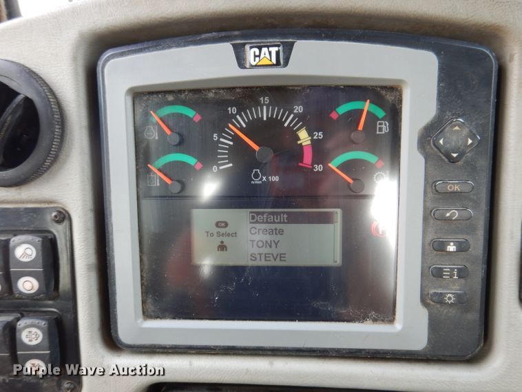 image for item IN9805 2013 Caterpillar D6T LGP  dozer