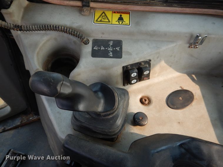 image for item IN9805 2013 Caterpillar D6T LGP  dozer