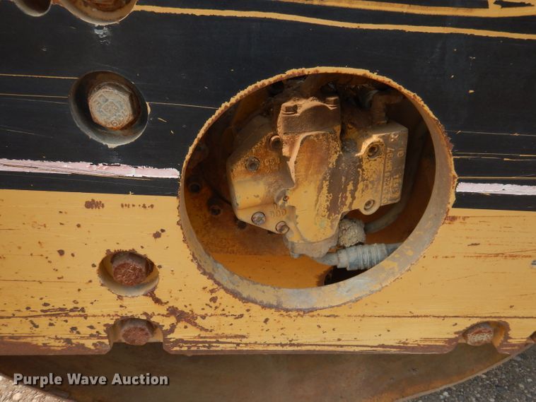 image for item IN9808 1998 Caterpillar CB634C  double drum vibratory roller