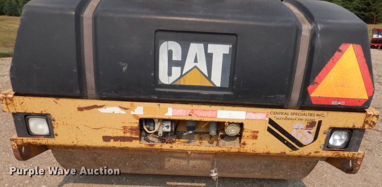 image for item IN9808 1998 Caterpillar CB634C  double drum vibratory roller