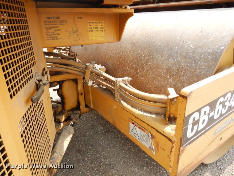 image for item IN9808 1998 Caterpillar CB634C  double drum vibratory roller