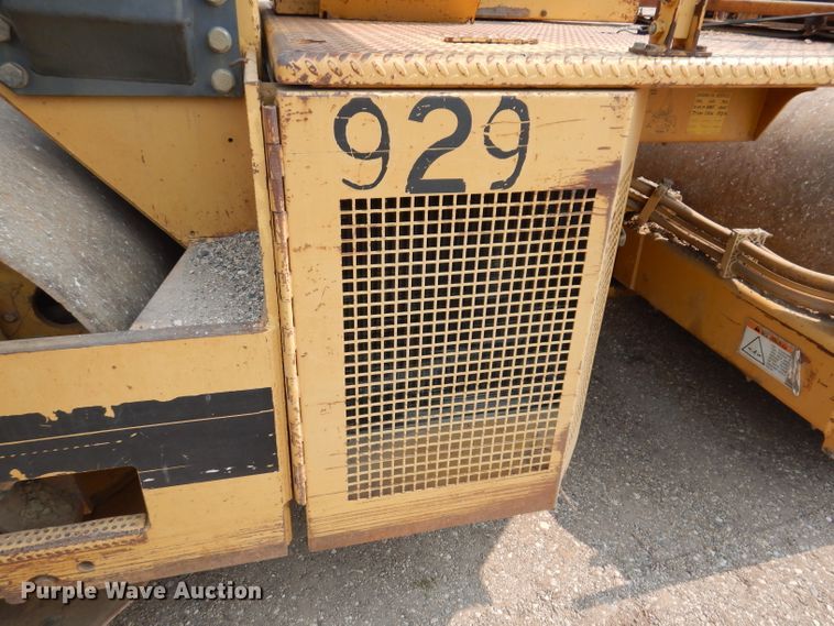 image for item IN9808 1998 Caterpillar CB634C  double drum vibratory roller