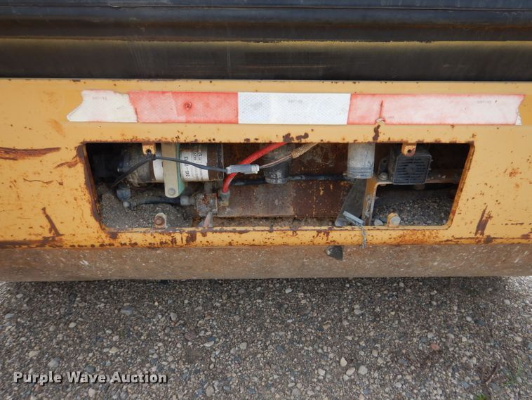 image for item IN9808 1998 Caterpillar CB634C  double drum vibratory roller