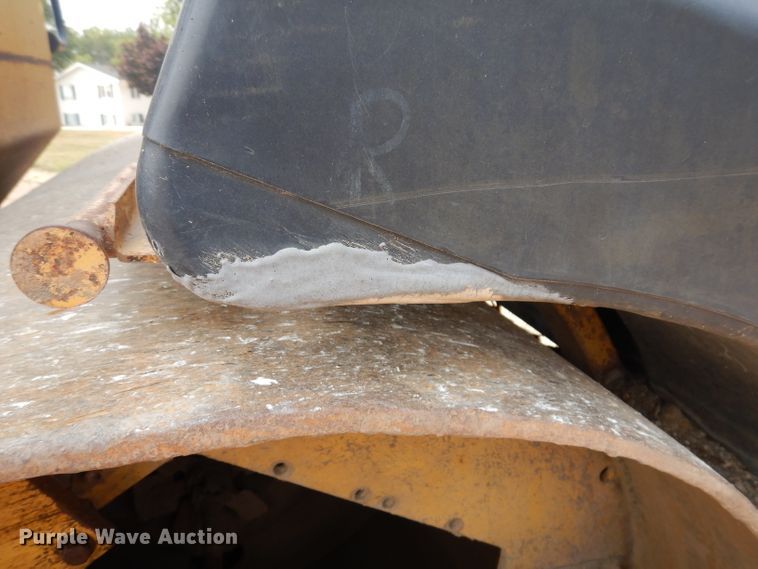 image for item IN9808 1998 Caterpillar CB634C  double drum vibratory roller