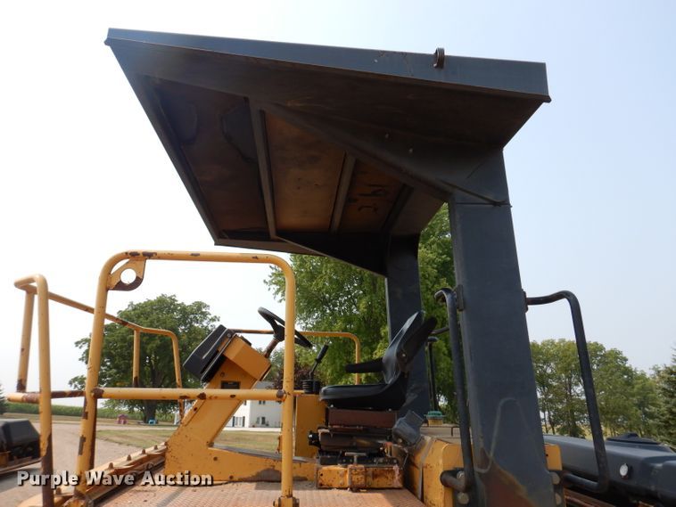 image for item IN9808 1998 Caterpillar CB634C  double drum vibratory roller