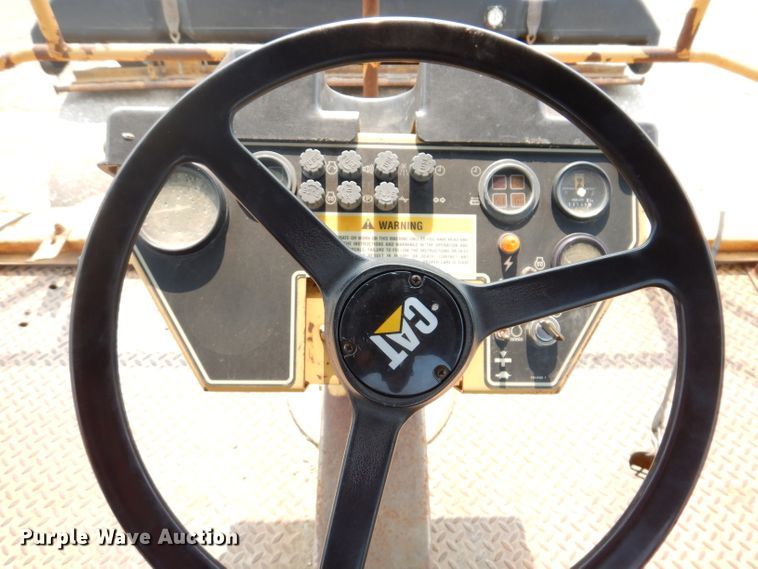 image for item IN9808 1998 Caterpillar CB634C  double drum vibratory roller