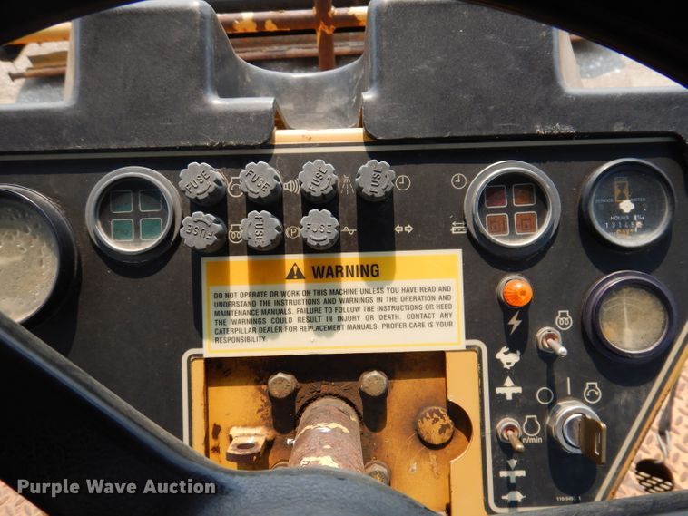 image for item IN9808 1998 Caterpillar CB634C  double drum vibratory roller