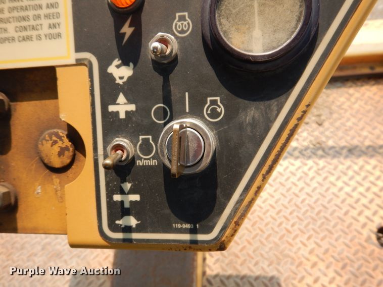 image for item IN9808 1998 Caterpillar CB634C  double drum vibratory roller