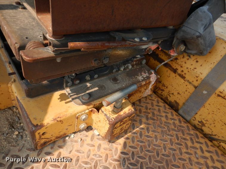 image for item IN9808 1998 Caterpillar CB634C  double drum vibratory roller