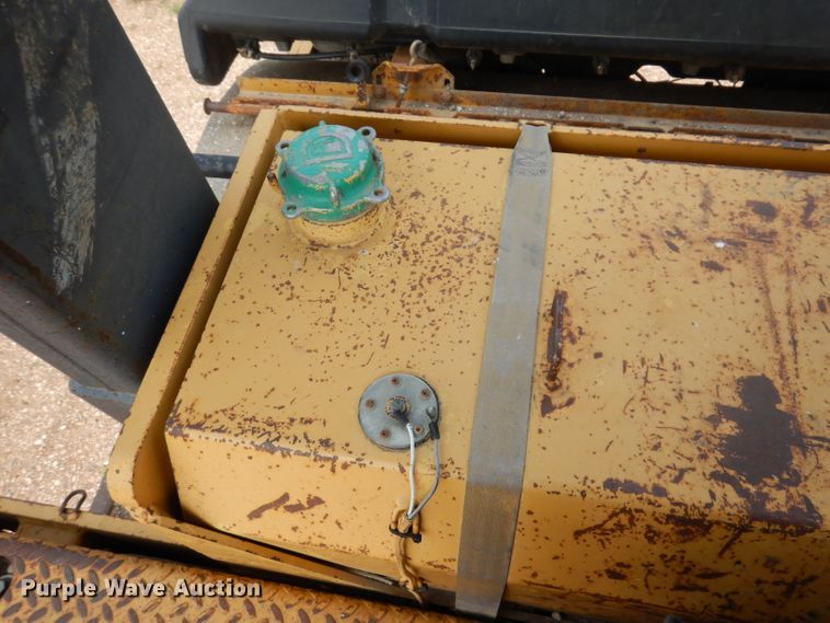 image for item IN9808 1998 Caterpillar CB634C  double drum vibratory roller