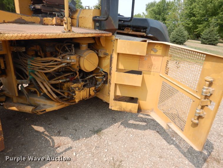 image for item IN9808 1998 Caterpillar CB634C  double drum vibratory roller