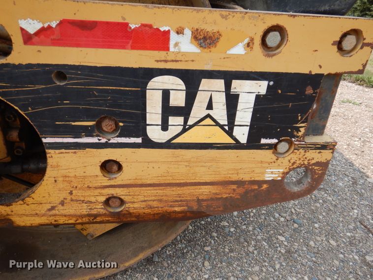 image for item IN9808 1998 Caterpillar CB634C  double drum vibratory roller