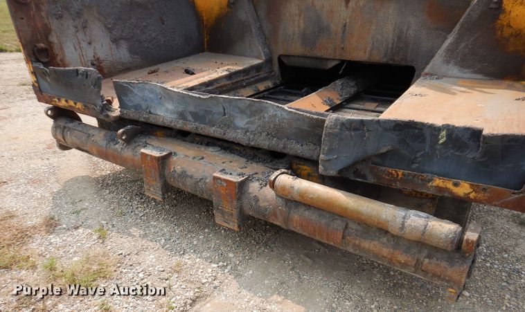 image for item IN9809 1996 Blaw Knox PF-5510  paver