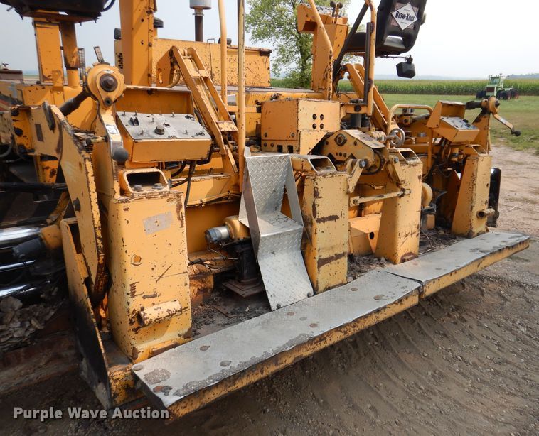 image for item IN9809 1996 Blaw Knox PF-5510  paver