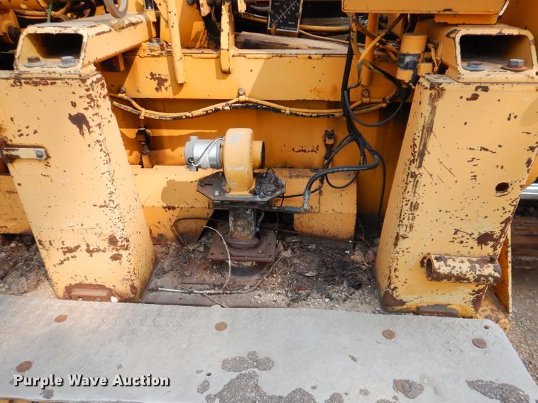 image for item IN9809 1996 Blaw Knox PF-5510  paver