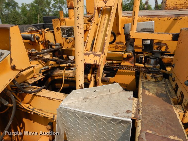 image for item IN9809 1996 Blaw Knox PF-5510  paver