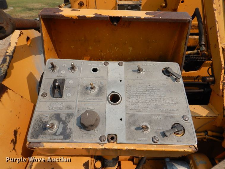 image for item IN9809 1996 Blaw Knox PF-5510  paver