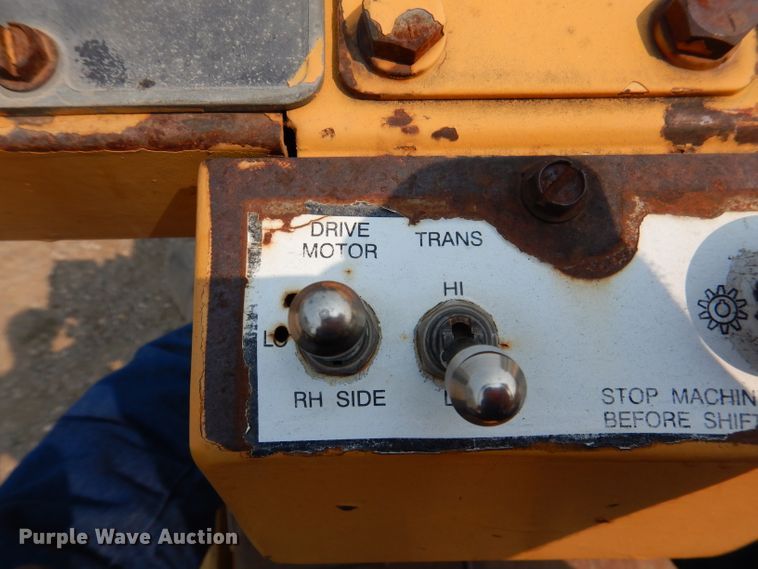 image for item IN9809 1996 Blaw Knox PF-5510  paver