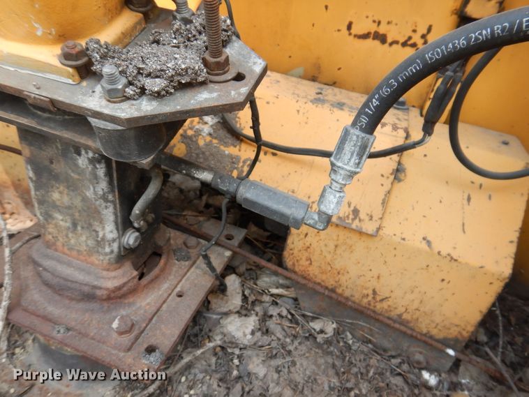 image for item IN9809 1996 Blaw Knox PF-5510  paver