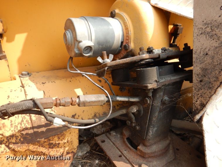 image for item IN9809 1996 Blaw Knox PF-5510  paver