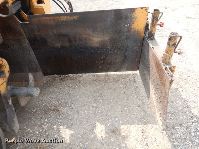 image for item IN9809 1996 Blaw Knox PF-5510  paver