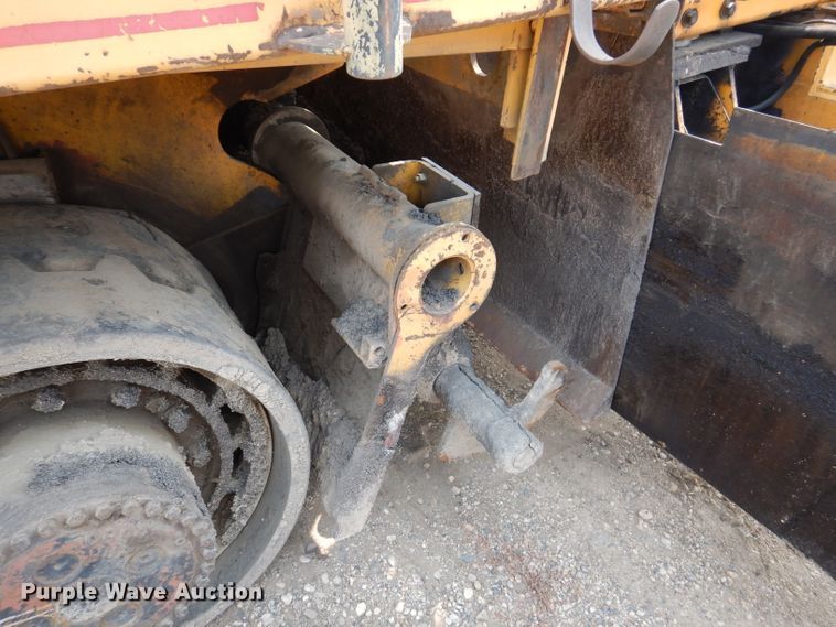 image for item IN9809 1996 Blaw Knox PF-5510  paver